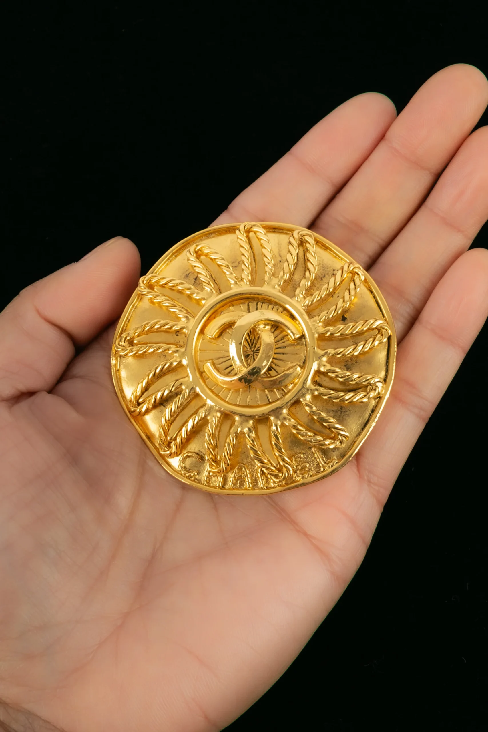 Broche Chanel Hiver 1994 – Image 4