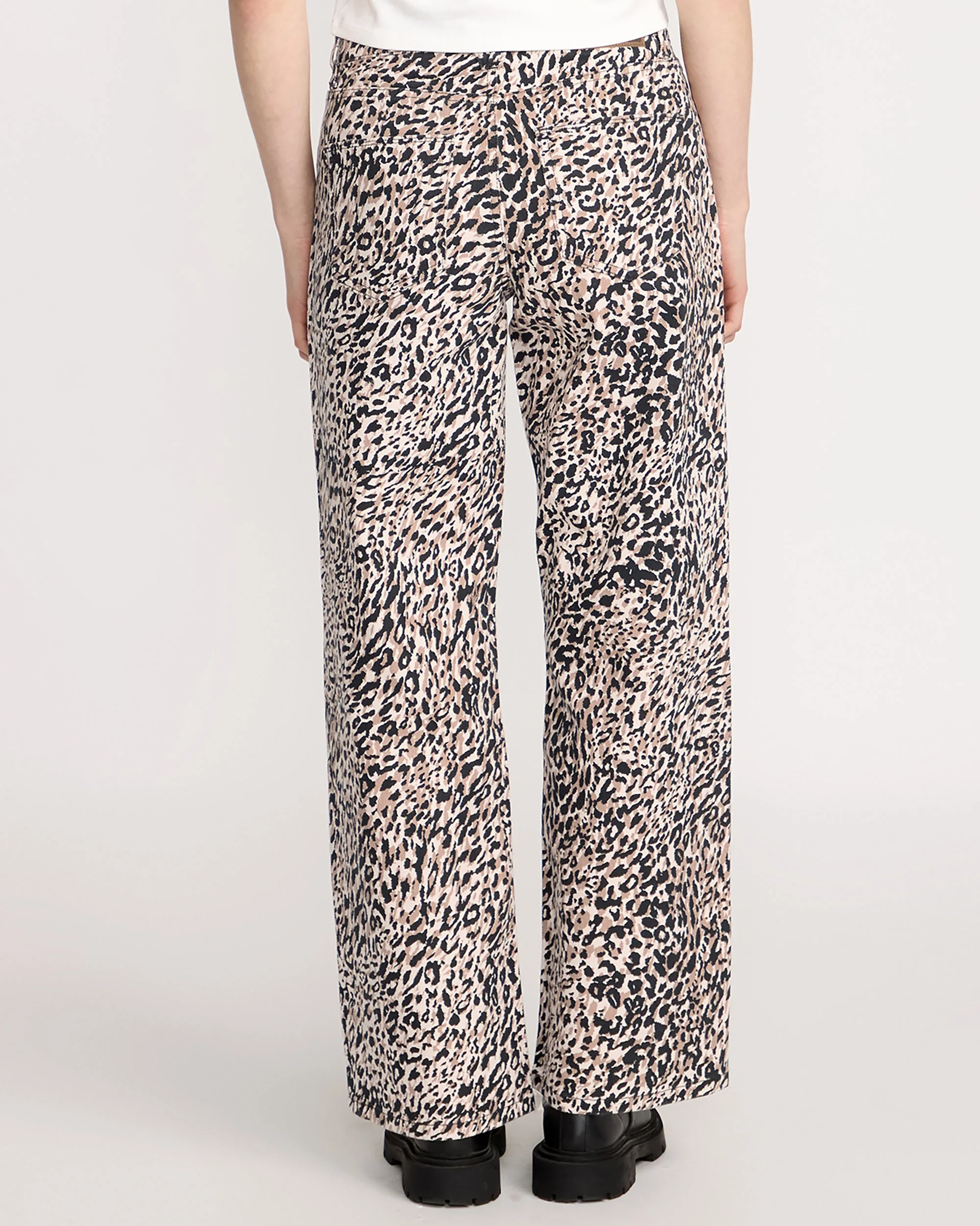 Jean Stoned Boyfriend Lowrise - Animal Print – Image 3