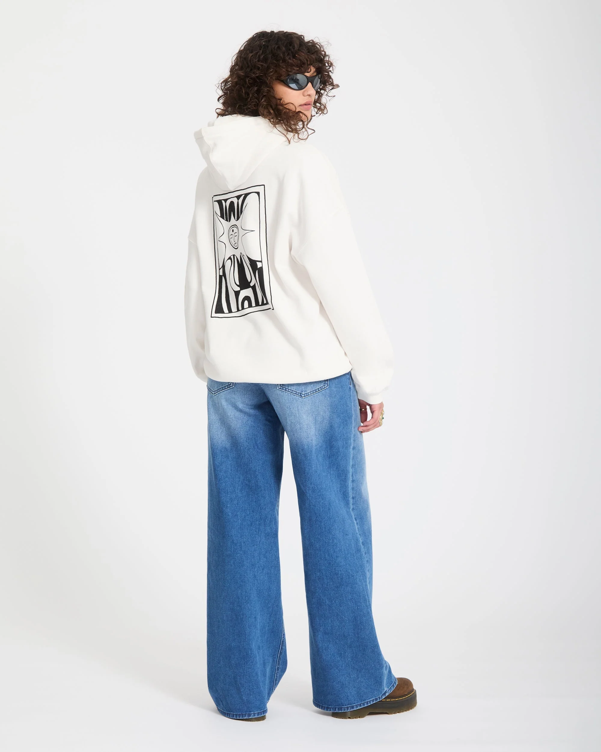 Sweat à capuche Radical Daze Up - Off White – Image 8