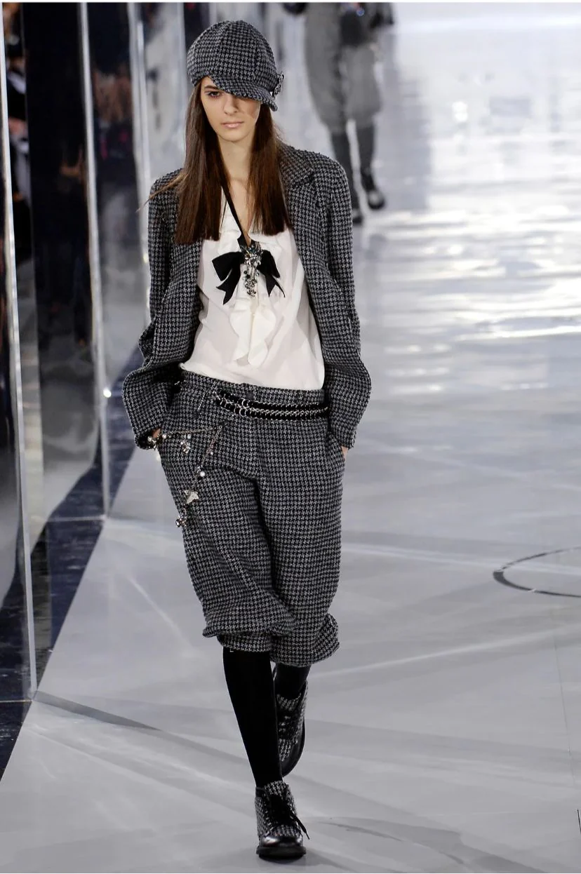 Broche pendentif Chanel 2005 – Image 4