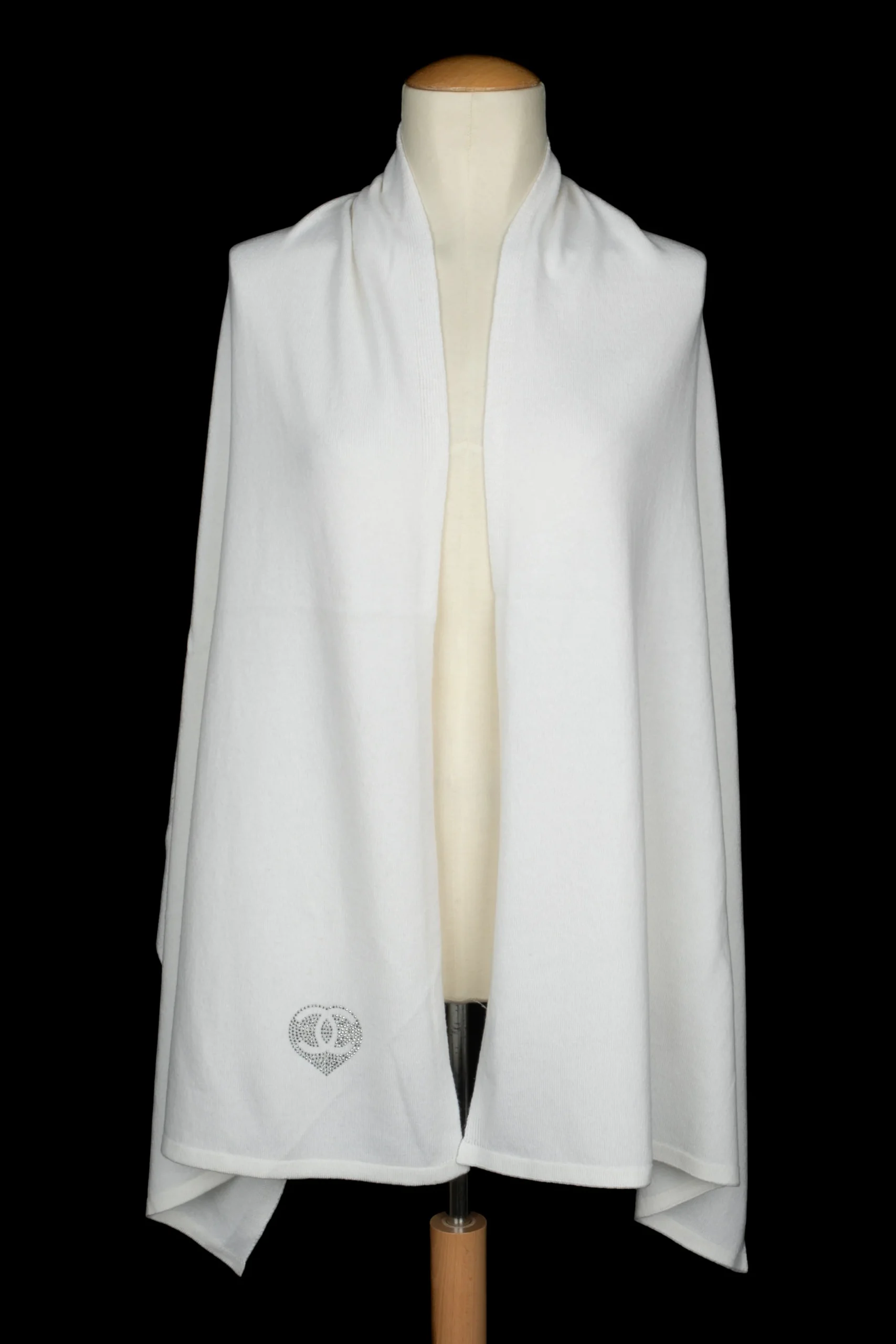 Ensemble d'hiver en cachemire Chanel 2025 – Image 4