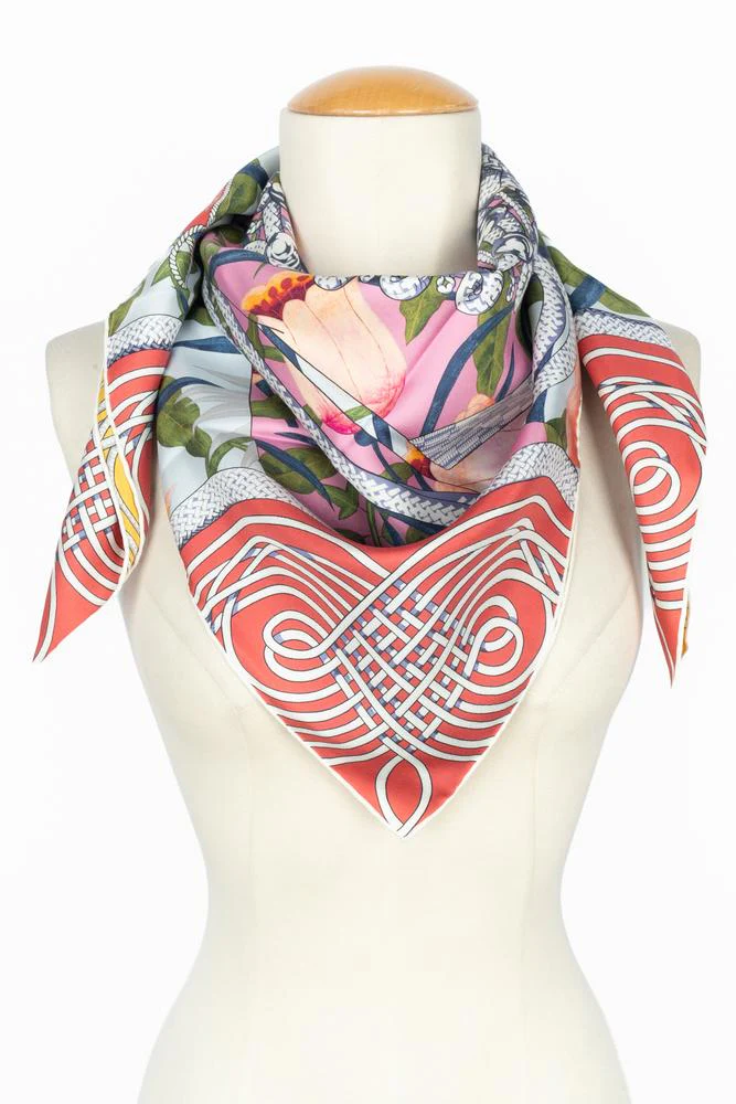 Foulard / Carré "Brandebourgs Fleuris" double face Hermès – Image 5