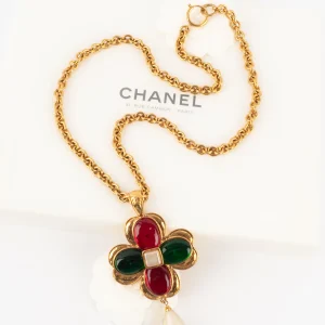 Collier croix Chanel Printemps 1993