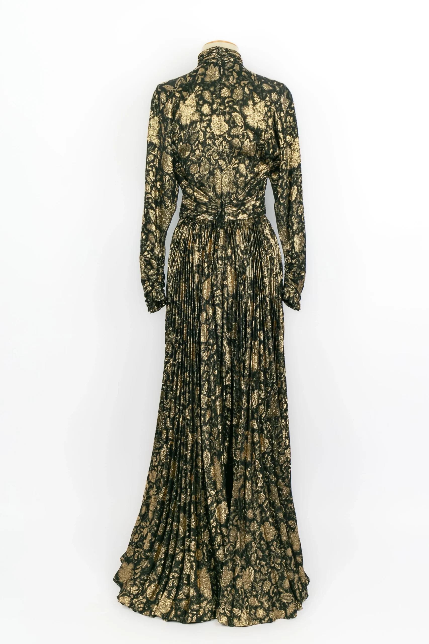 Robe en lamé Nina Ricci Haute Couture – Image 4