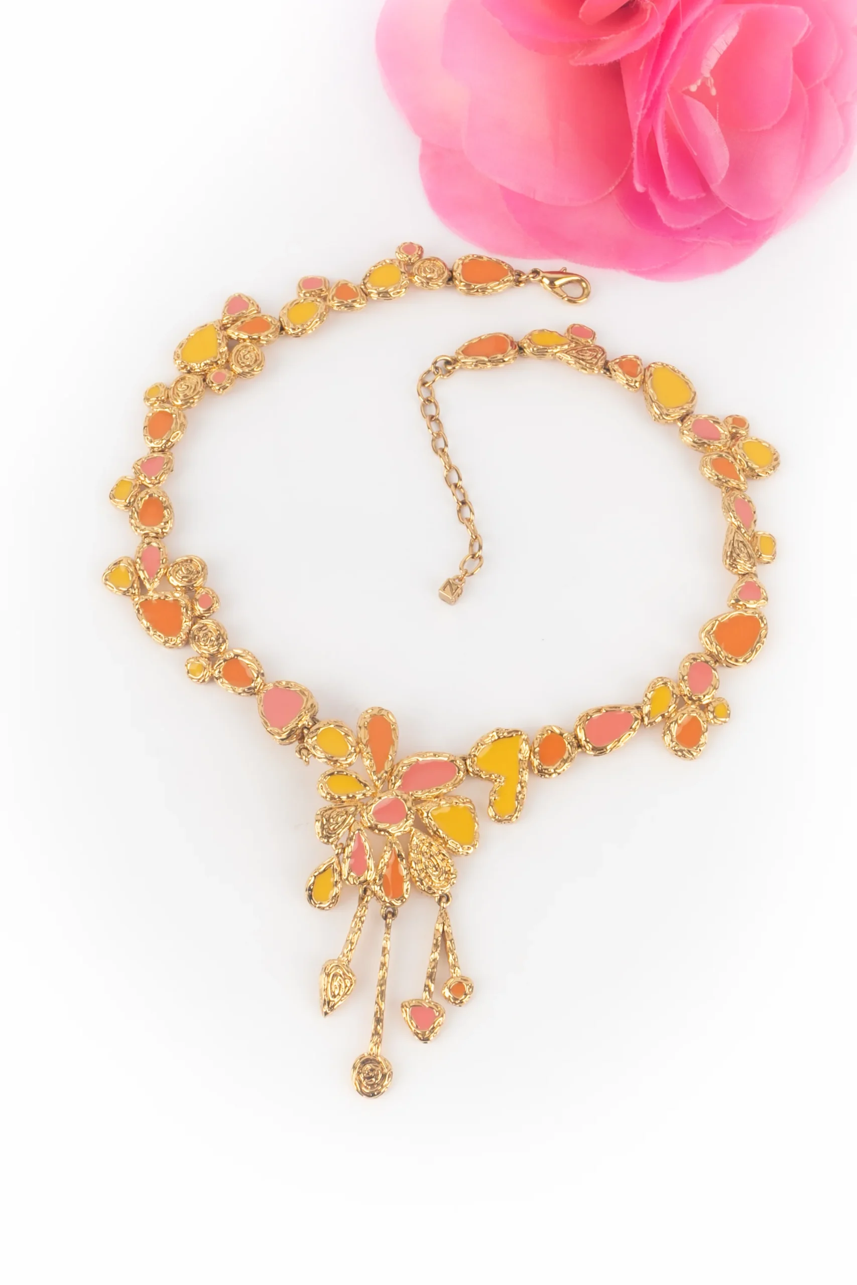 Collier émaillé Nina Ricci
