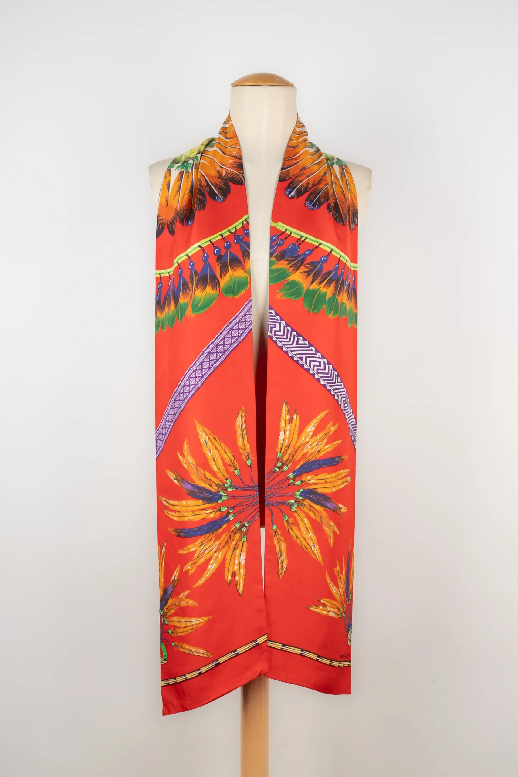 Echarpe en soie Hermès – Image 2