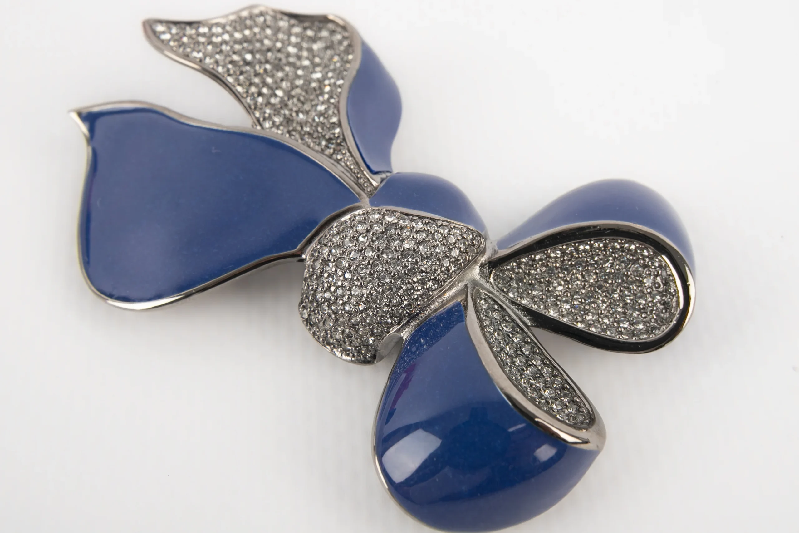 Broche noeud Dior – Image 7