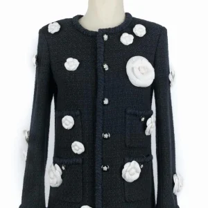 Veste "camélias" Chanel Hiver 2023