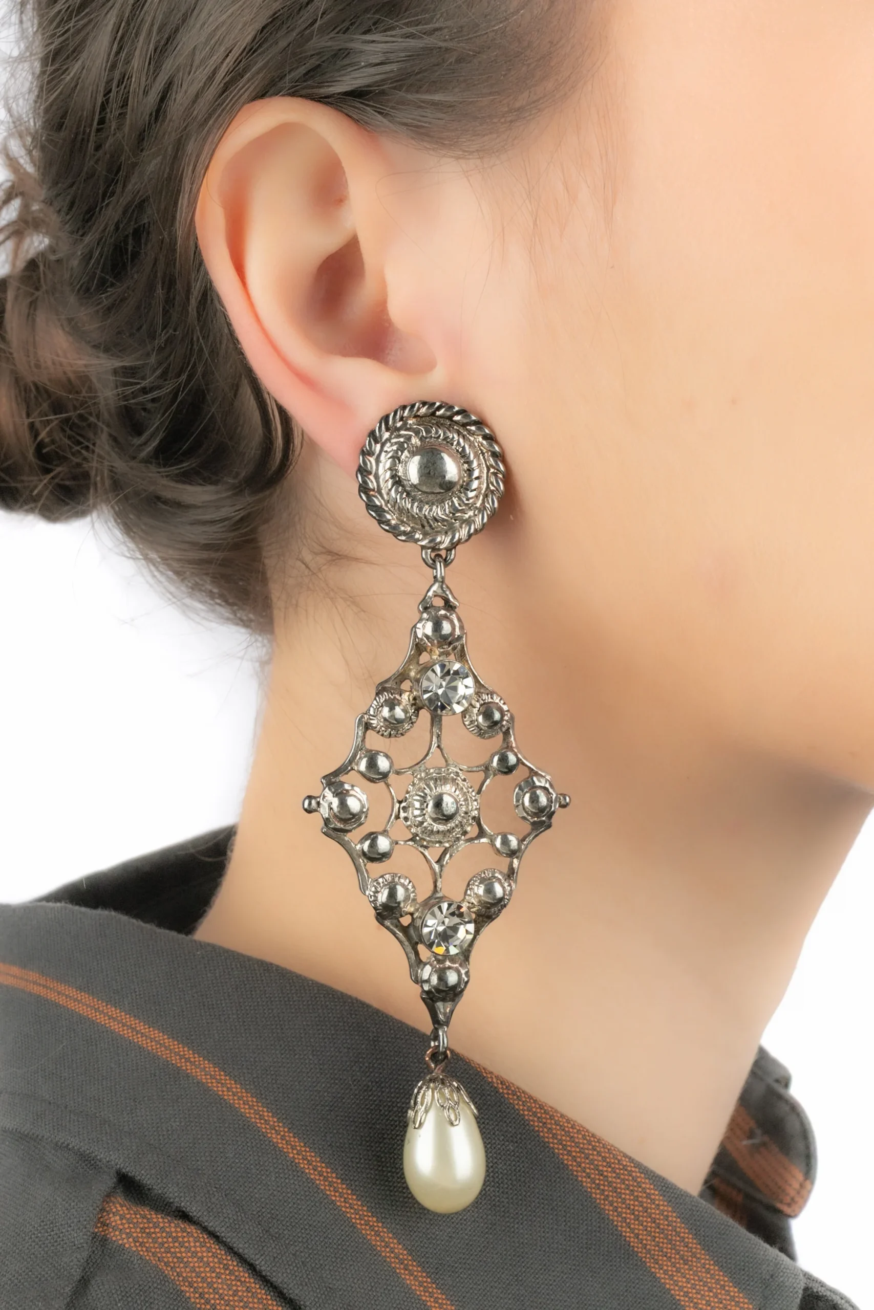 Boucles d'oreilles argentées Dior 1994 – Image 4