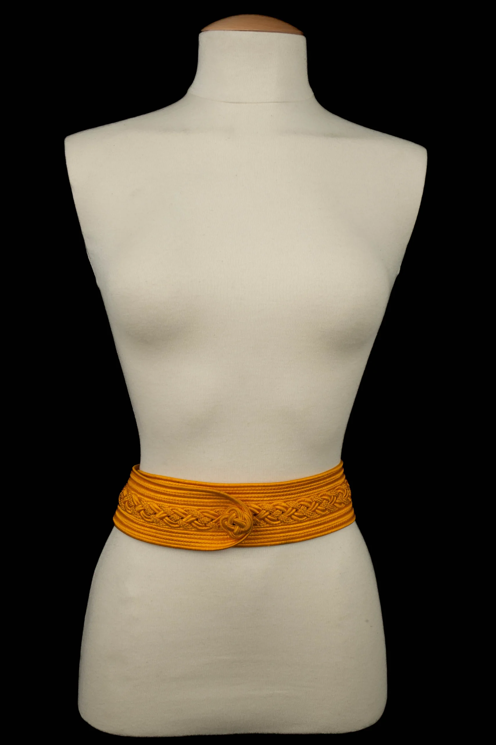 Ceinture en passementerie Yves Saint Laurent (Attribuée à) – Image 3