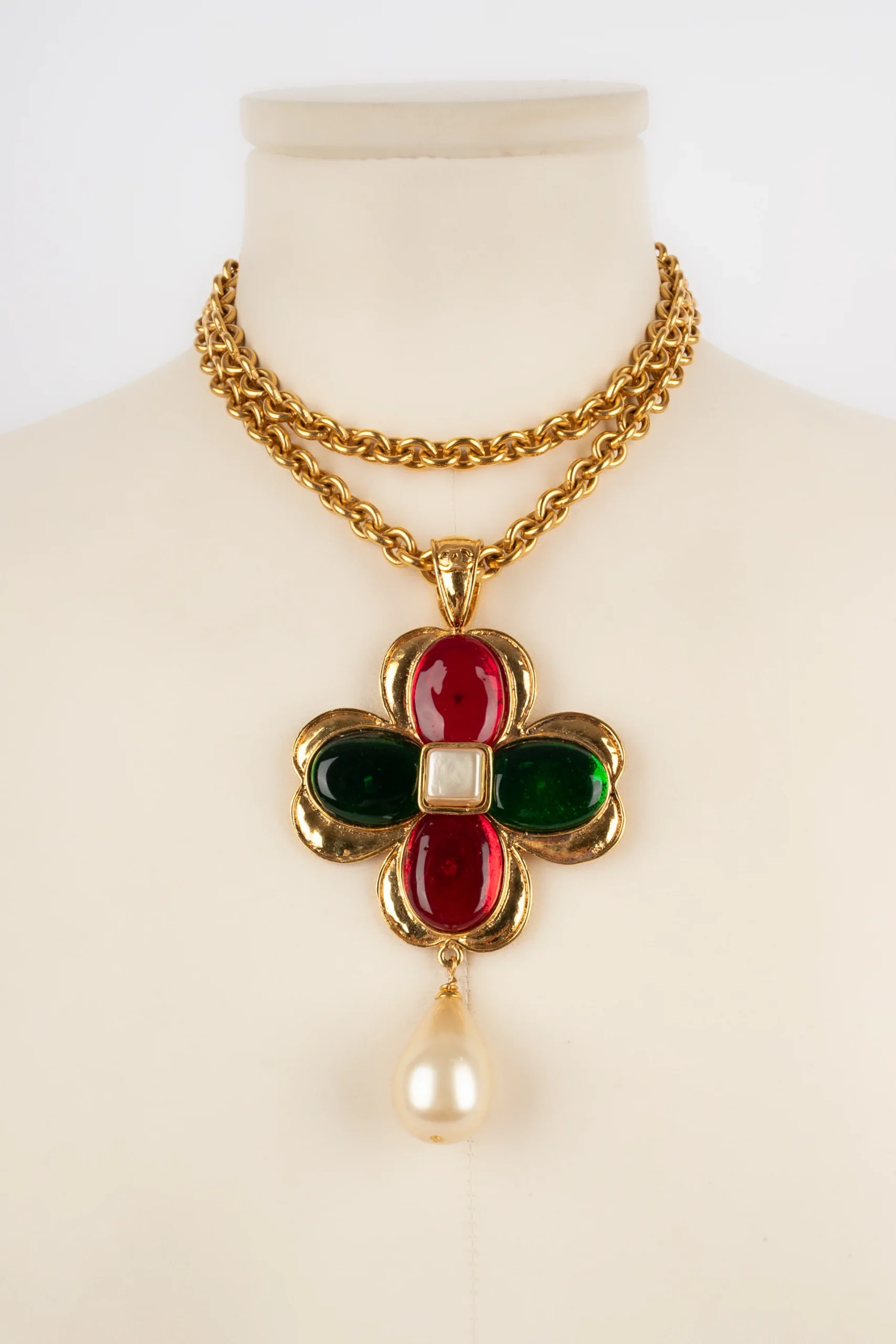Collier croix Chanel Printemps 1993 – Image 5