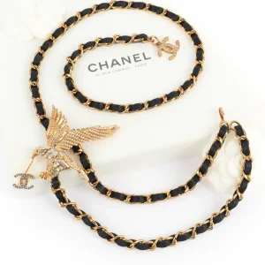 Ceinture "aigle" Chanel Printemps 2001