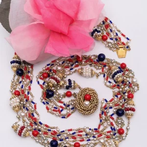 Collier de perles multicolores
