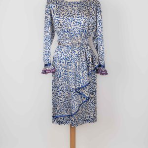 Robe en soie bleue et blanche