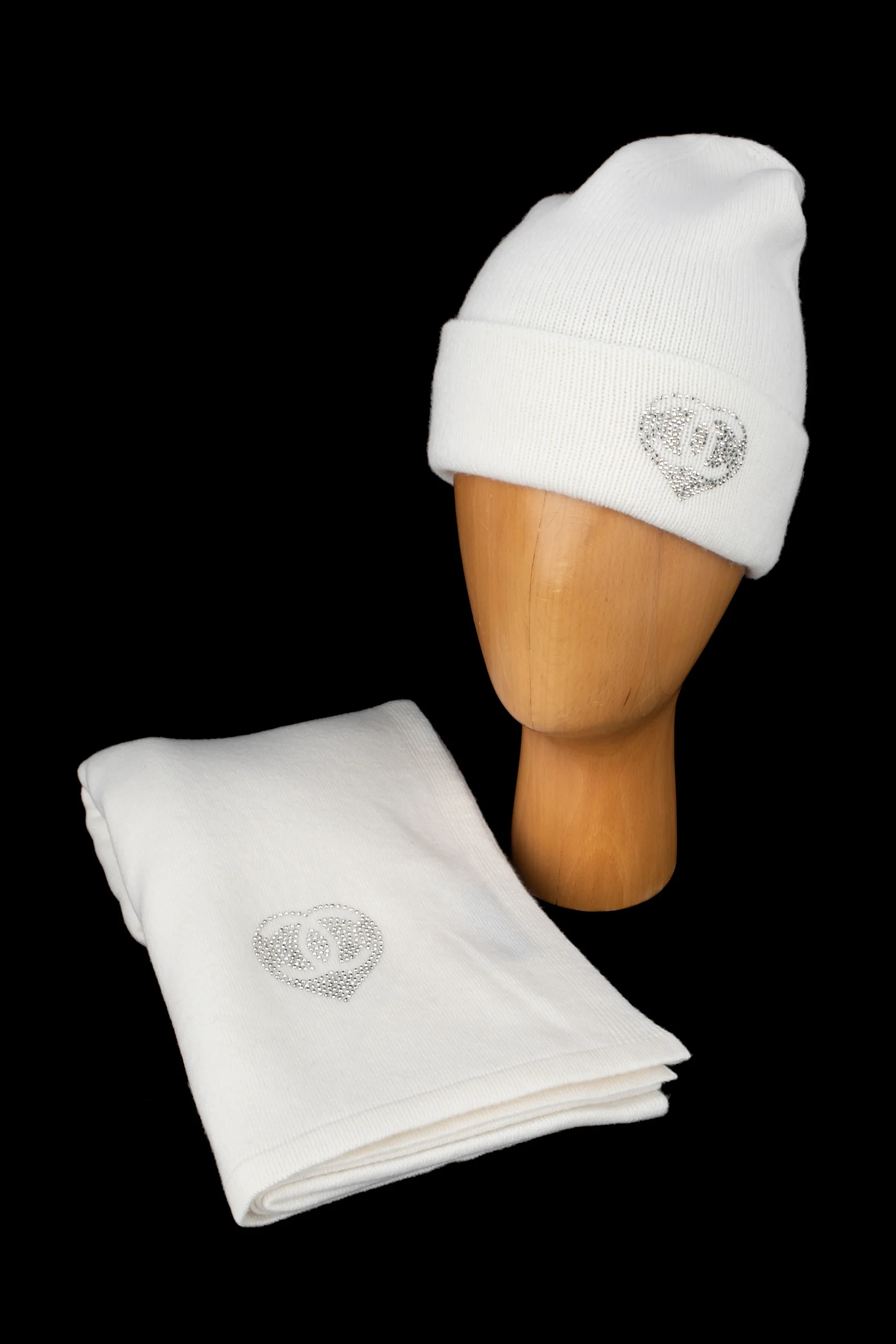 Ensemble d'hiver en cachemire Chanel 2025 – Image 2