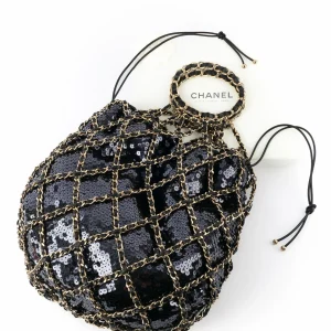Sac filet Chanel "Paris-Chenonceau" pre-fall 2021