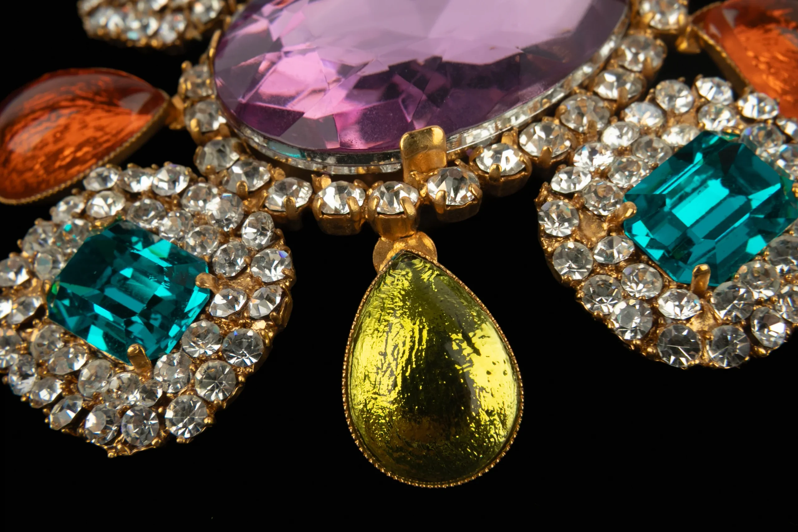 Broche Chanel Printemps 1995 – Image 6