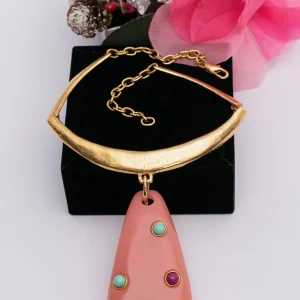 Collier rose Isaky
