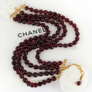 Collier de perles Chanel