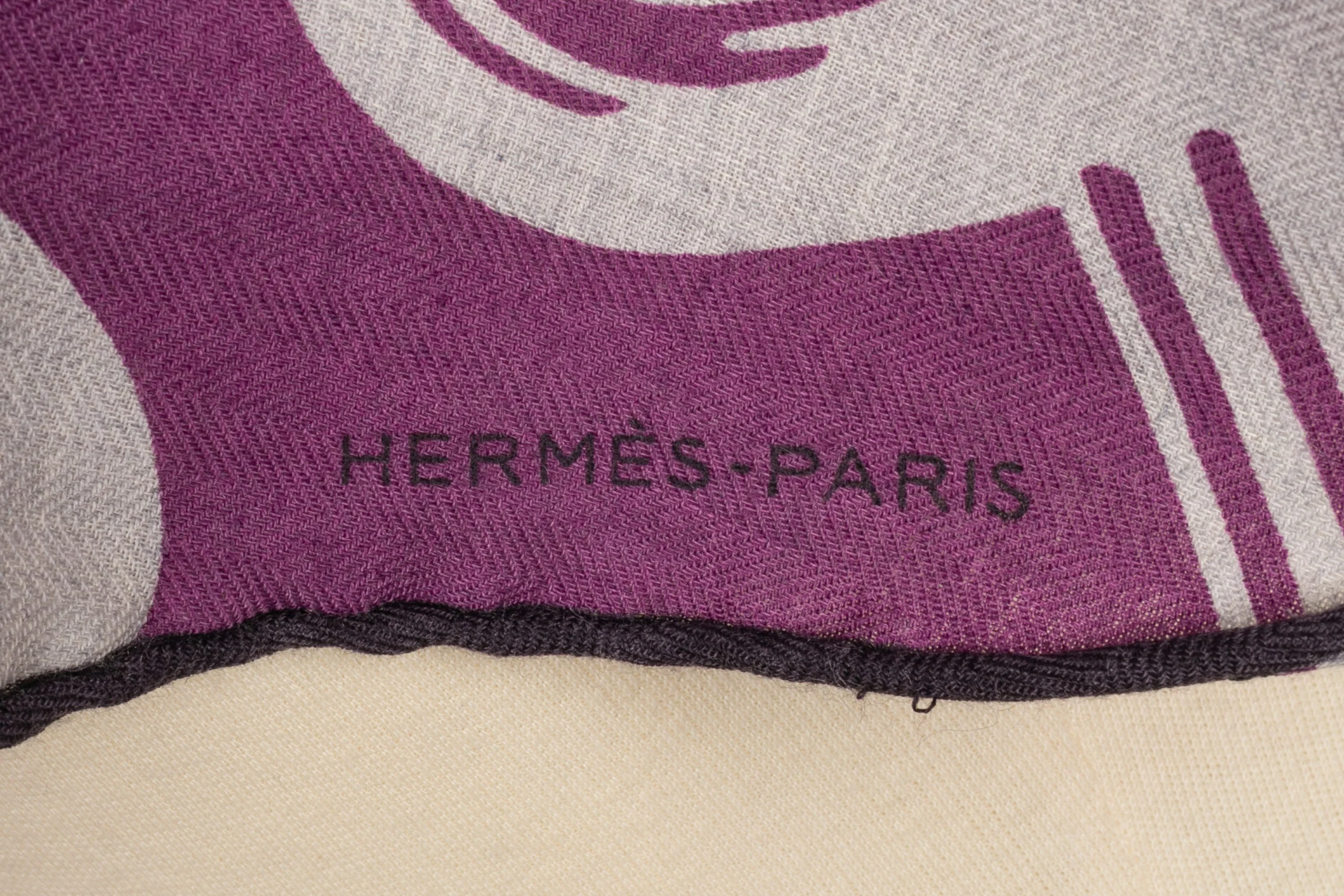 Étole losange "Eperon d'Or" Hermès – Image 7