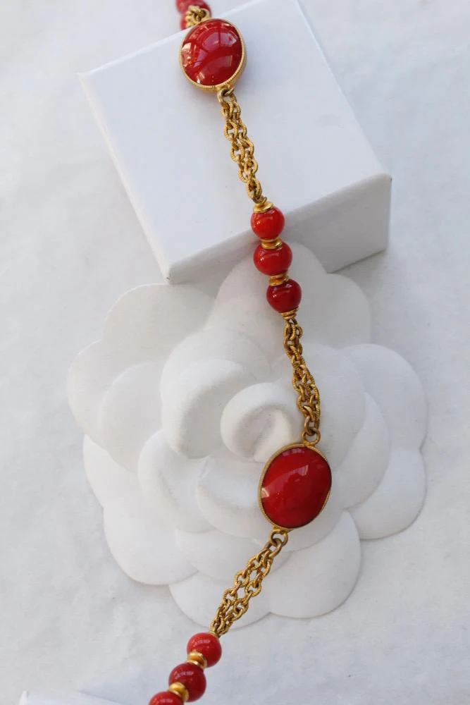 Collier en pâte de verre Chanel (Attribué à) – Image 4