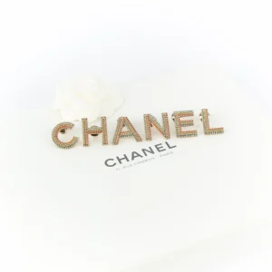 Ensemble de pins Chanel