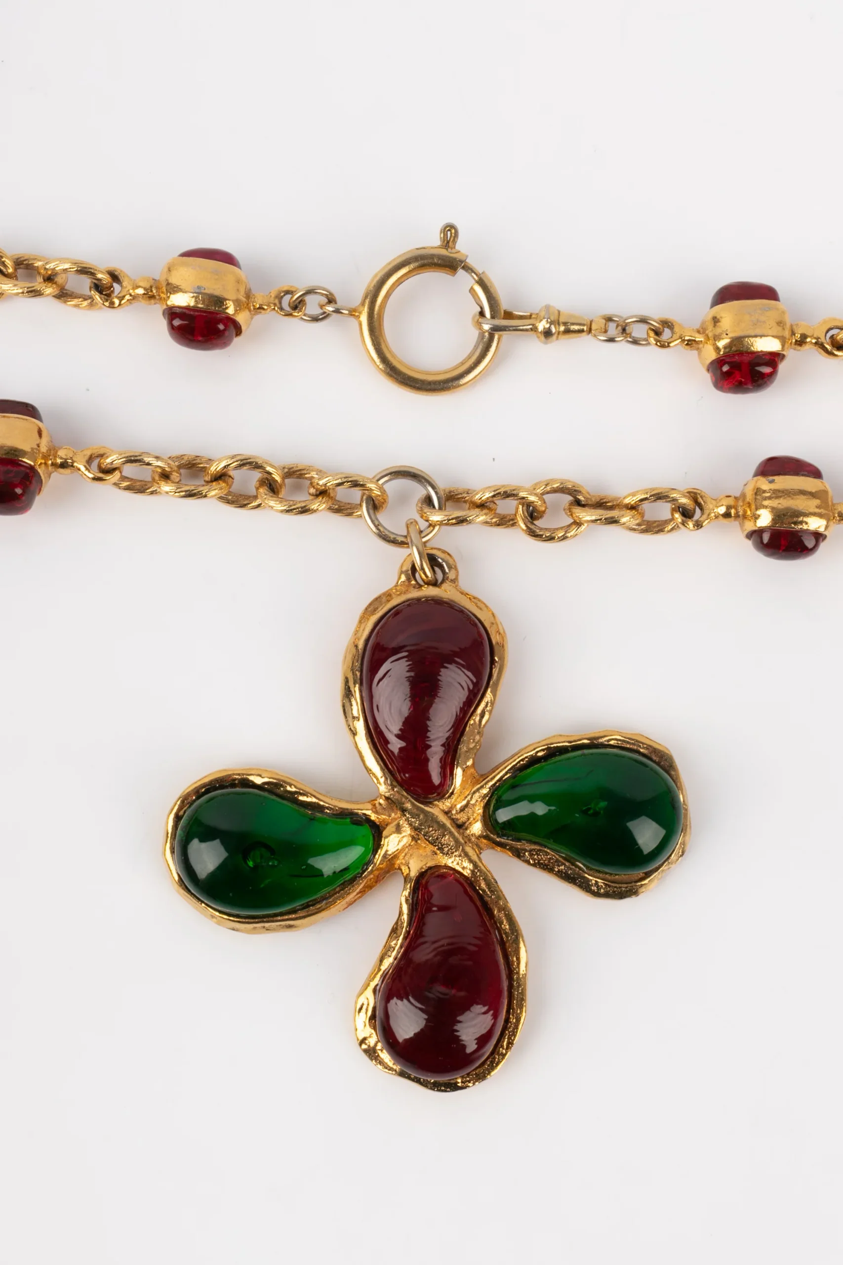 Collier en pâte de verre Chanel – Image 6