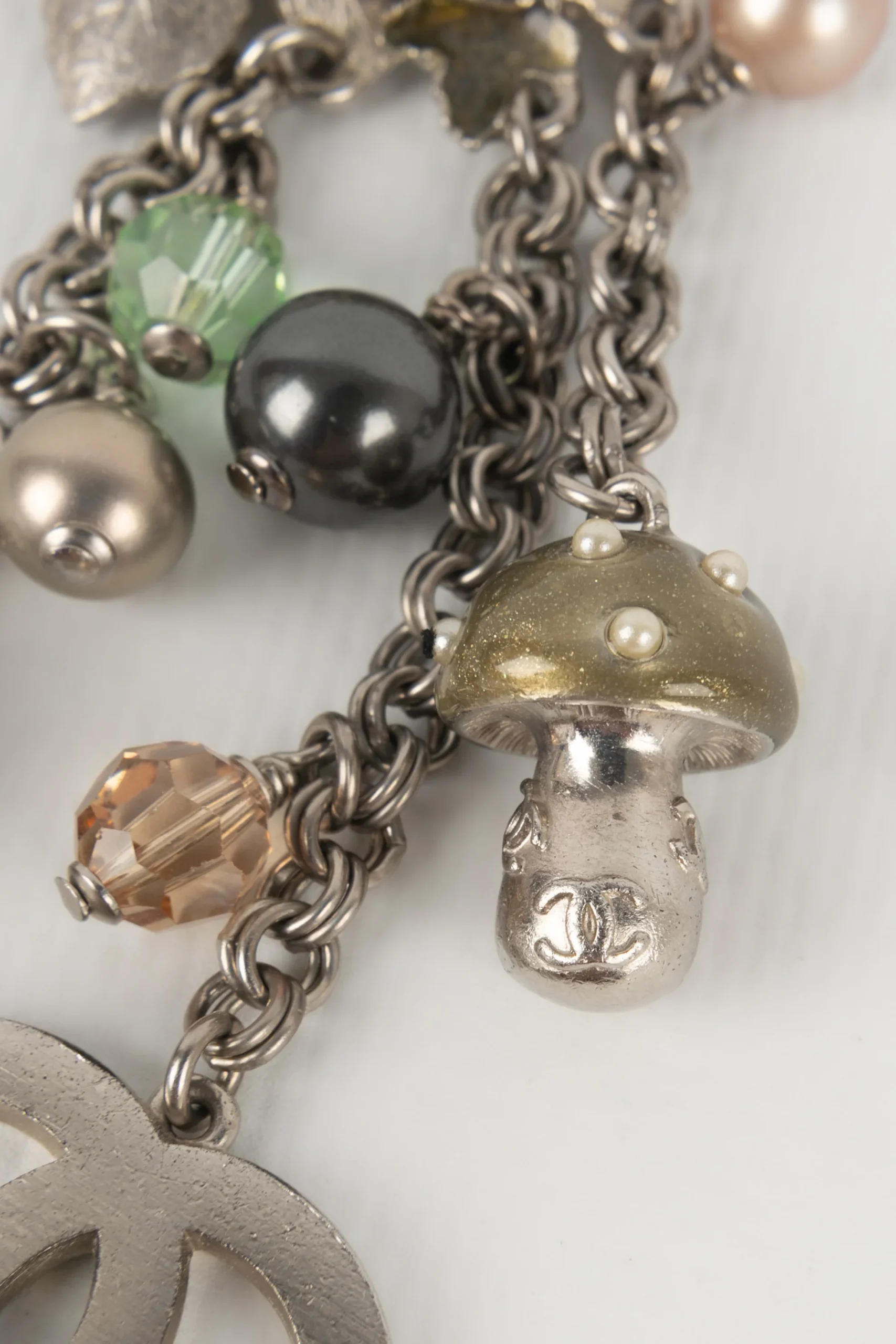 Broche pendentif Chanel 2005 – Image 7