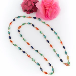 Collier ancien en pâte de verre