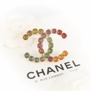 Broche cc Chanel 2024